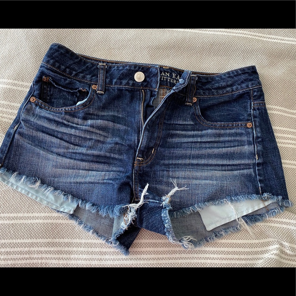 American Eagle High Rise Festival Shorts